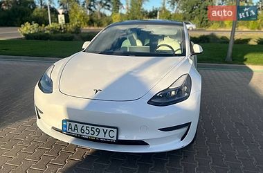Седан Tesla Model 3 2021 в Києві