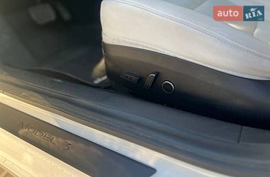 Седан Tesla Model 3 2021 в Києві