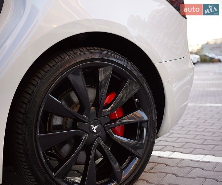 Седан Tesla Model 3 2020 в Софиевской Борщаговке