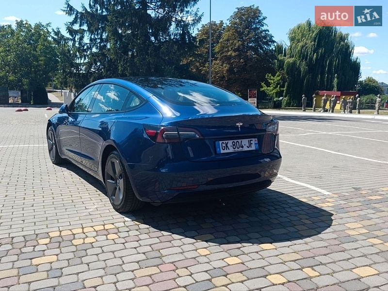 Седан Tesla Model 3 2022 в Луцьку