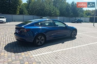 Седан Tesla Model 3 2022 в Луцьку