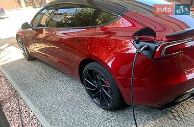 Седан Tesla Model 3 2024 в Киеве