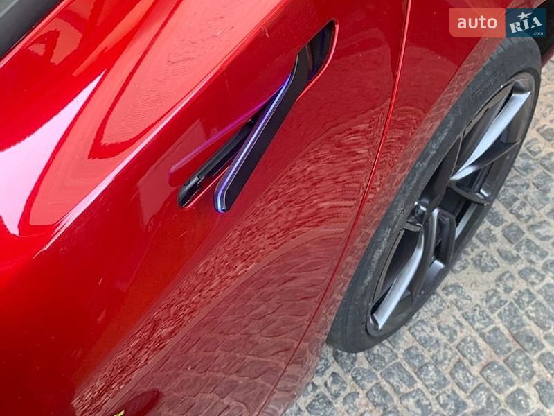 Седан Tesla Model 3 2024 в Киеве