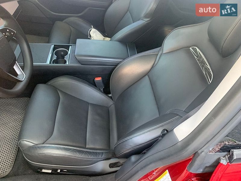 Седан Tesla Model 3 2024 в Киеве