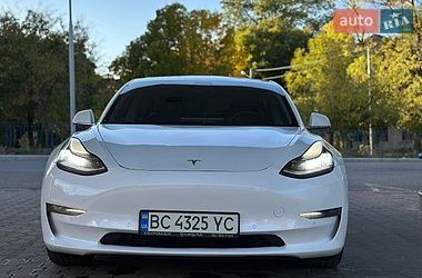 Седан Tesla Model 3 2018 в Миколаєві
