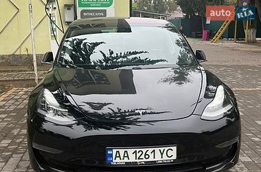 Седан Tesla Model 3 2018 в Києві