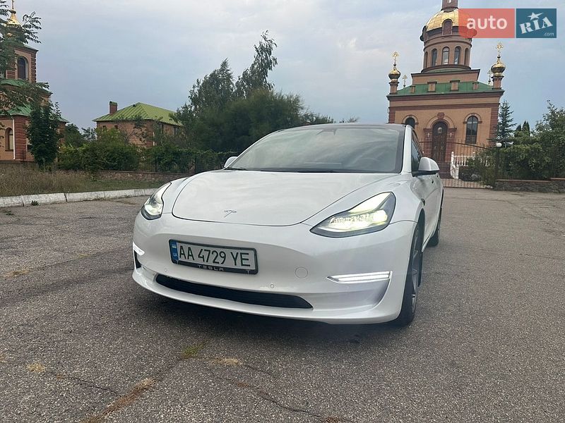 Седан Tesla Model 3 2021 в Кропивницком