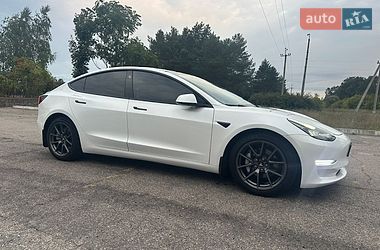Седан Tesla Model 3 2021 в Кропивницком