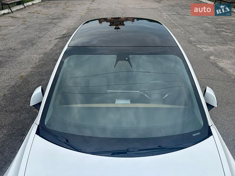 Седан Tesla Model 3 2021 в Кропивницком