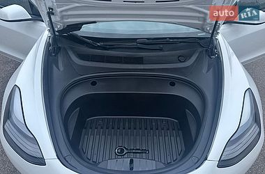 Седан Tesla Model 3 2021 в Кропивницком