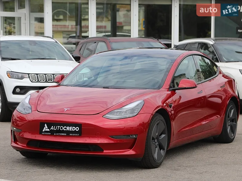 Tesla Model 3 2021