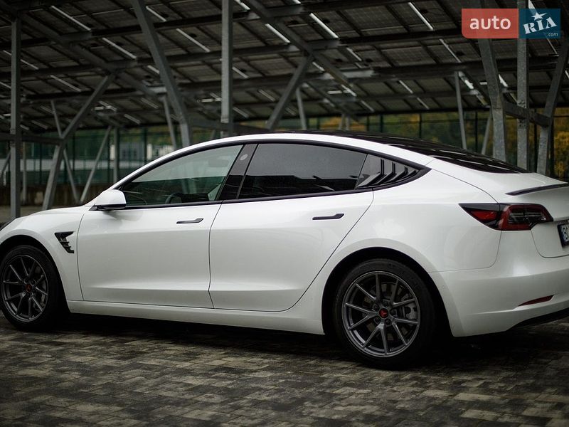 Седан Tesla Model 3 2021 в Львове фото 4 Седан Tesla Model 3 2021 в Львове
