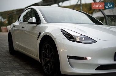 Седан Tesla Model 3 2021 в Львове фото 5 Седан Tesla Model 3 2021 в Львове