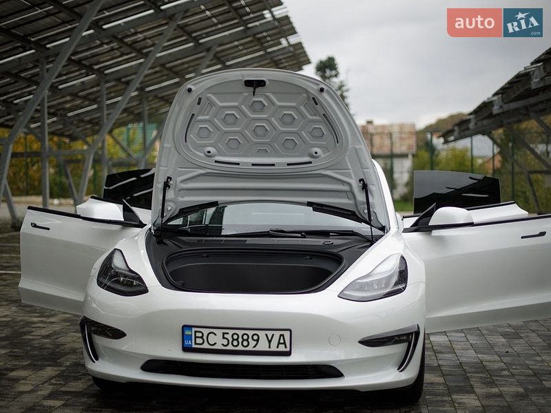 Седан Tesla Model 3 2021 в Львове фото 10 Седан Tesla Model 3 2021 в Львове