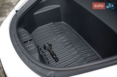 Седан Tesla Model 3 2021 в Львове фото 13 Седан Tesla Model 3 2021 в Львове