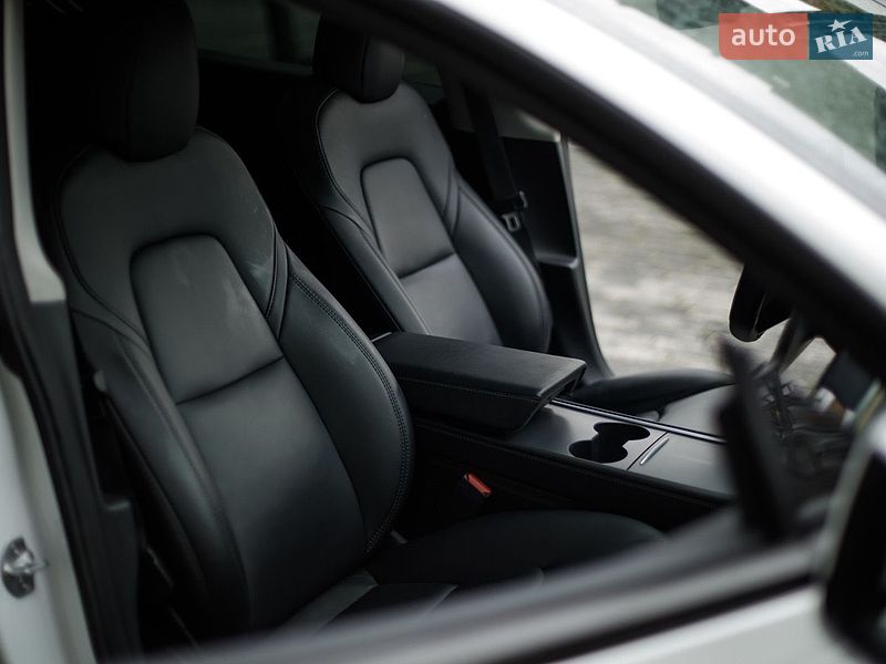 Седан Tesla Model 3 2021 в Львове фото 16 Седан Tesla Model 3 2021 в Львове