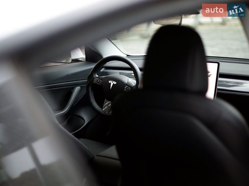 Седан Tesla Model 3 2021 в Львове фото 24 Седан Tesla Model 3 2021 в Львове