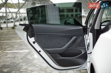 Седан Tesla Model 3 2021 в Львове фото 25 Седан Tesla Model 3 2021 в Львове