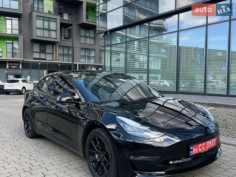 Tesla Model 3 2022