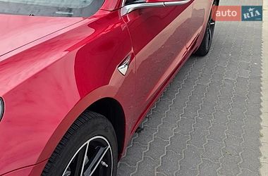 Седан Tesla Model 3 2018 в Ужгороде