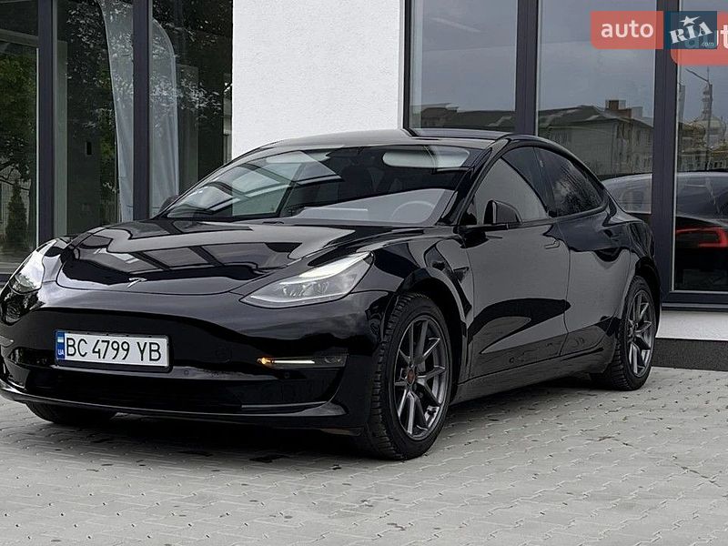 Tesla Model 3 2021