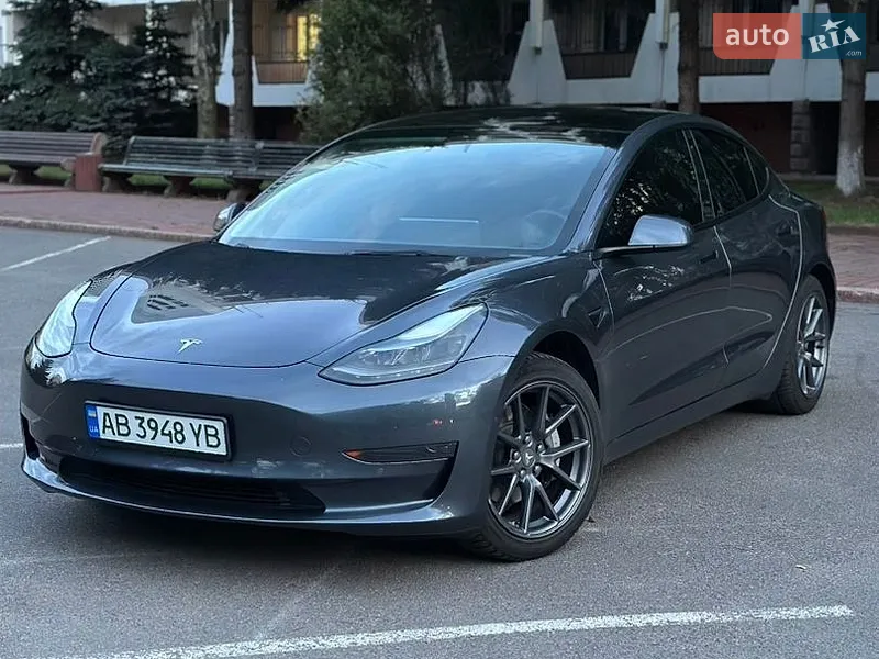 Tesla Model 3 2022