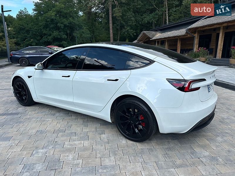 Седан Tesla Model 3 2025 в Львові фото 3 Седан Tesla Model 3 2025 в Львові
