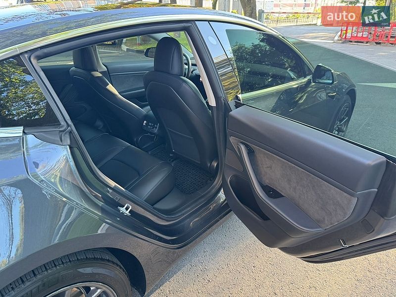 Седан Tesla Model 3 2019 в Харькове