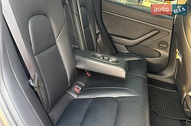 Седан Tesla Model 3 2023 в Львові