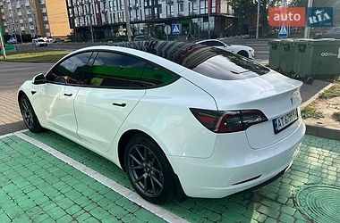 Седан Tesla Model 3 2022 в Києві