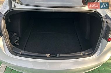 Седан Tesla Model 3 2022 в Києві