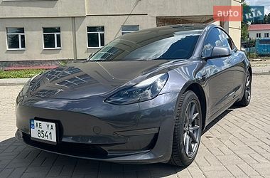 Седан Tesla Model 3 2022 в Дніпрі