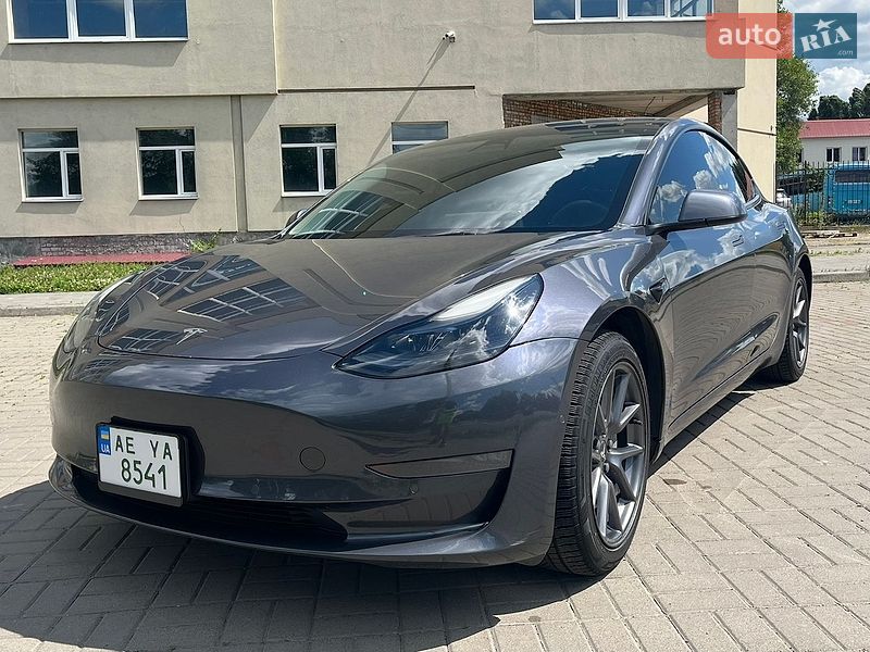 Tesla Model 3 2022