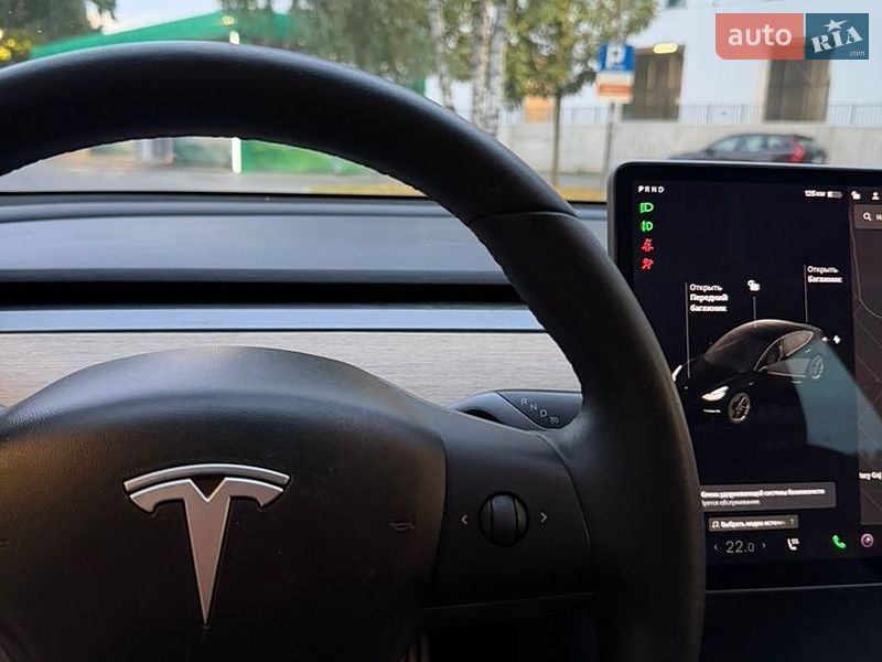 Седан Tesla Model 3 2019 в Львове