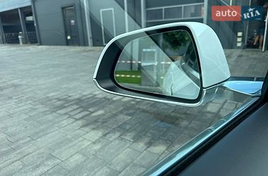 Седан Tesla Model 3 2019 в Луцке
