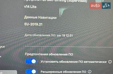 Седан Tesla Model 3 2019 в Дрогобыче