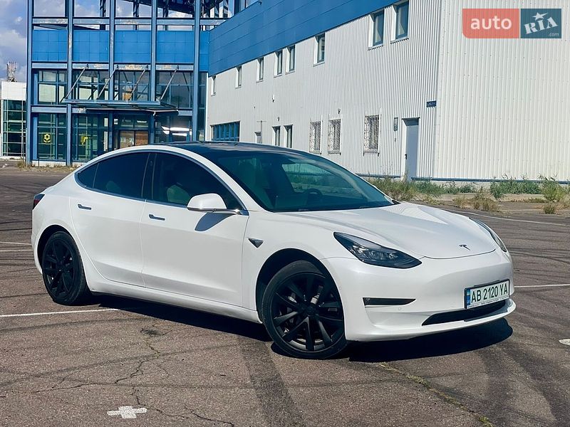 Tesla Model 3 2019