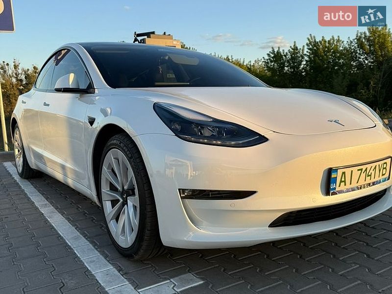 Tesla Model 3 2023