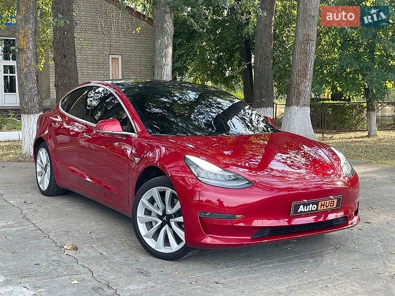 Седан Tesla Model 3 2019 в Новій Водолагі