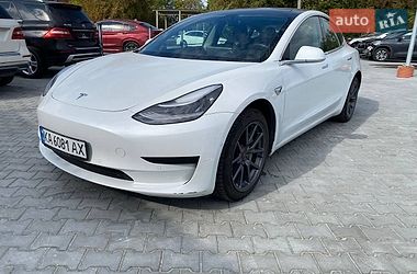 Седан Tesla Model 3 2020 в Львове