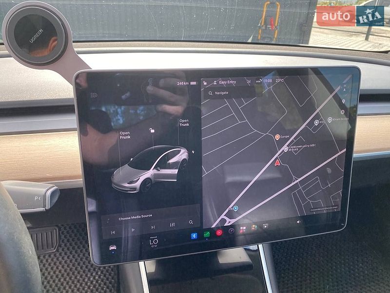 Седан Tesla Model 3 2020 в Львове