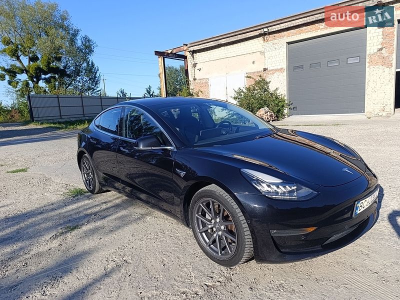 Седан Tesla Model 3 2018 в Львове фото Седан Tesla Model 3 2018 в Львове