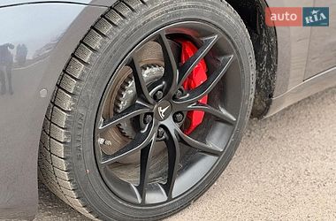Седан Tesla Model 3 2018 в Львове