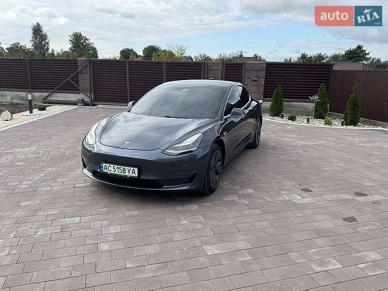 Седан Tesla Model 3 2020 в Вінниці