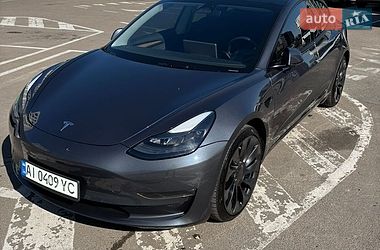 Седан Tesla Model 3 2023 в Киеве