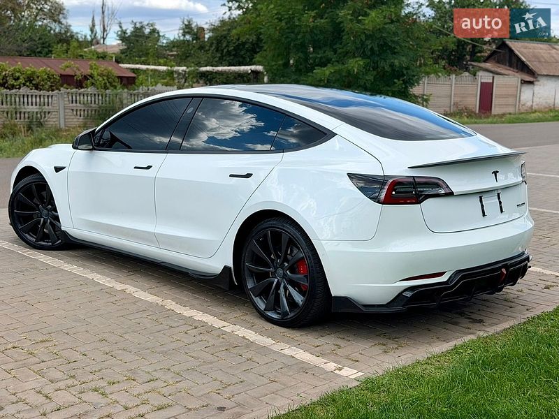 Седан Tesla Model 3 2019 в Кривом Роге