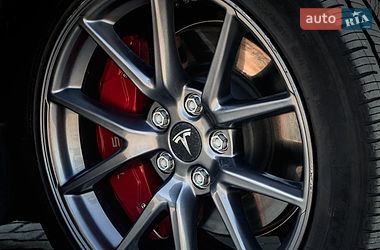 Седан Tesla Model 3 2023 в Черкассах