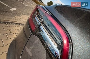 Седан Tesla Model 3 2023 в Черкассах