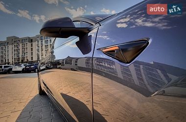 Седан Tesla Model 3 2023 в Черкассах