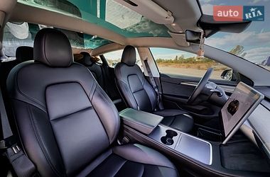 Седан Tesla Model 3 2023 в Черкассах